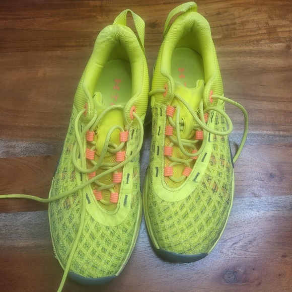Under Armour TriBase Reign 5 Shoes Mens Size 9.5 Yellow Training 3026021-300 - Picture 1 of 5